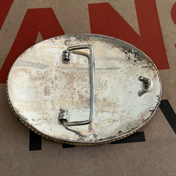 Buckle - Picture 4 of 5